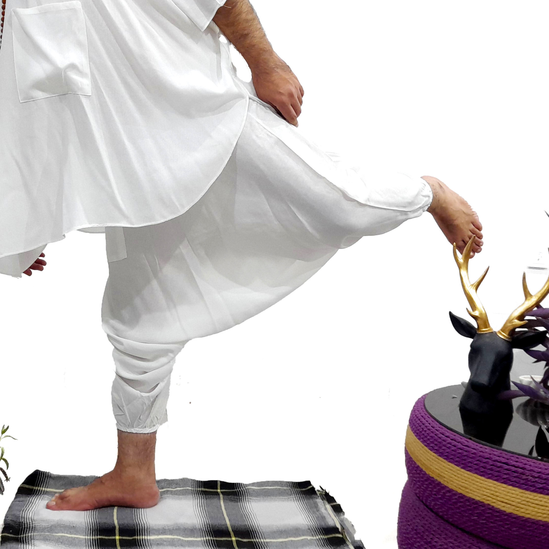  ست شلوار تبتی و پانچو سفید کد 230012 